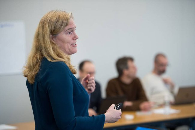 pcard_Earth2050_0079-2